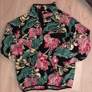 Patagonia women’s Small floral print fleece